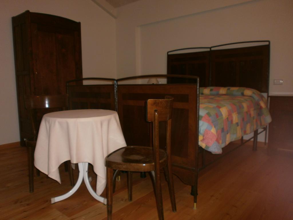 Albergo Ristorante Ai Pini Tarzo Exterior foto